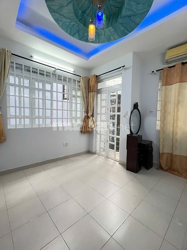 Nhà nguyên căn Nguyễn Duy Dương. DT 3,8 x 7,5m, 3 tầng ST