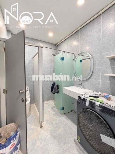 Căn hộ 2PN full nội thất ban công mới 100% Nguyễn Thái Học Quận 1