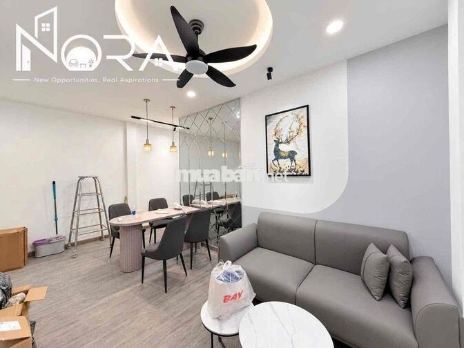 Căn hộ 2PN full nội thất ban công mới 100% Nguyễn Thái Học Quận 1