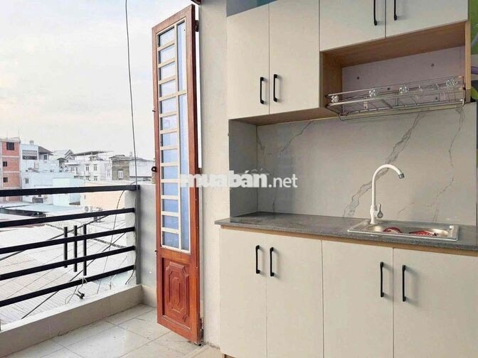 SIÊU PHẨM STUDIO BAN CÔNG RỘNG THOÁNG NGÂY TẠI HƯƠNG LỘ 2