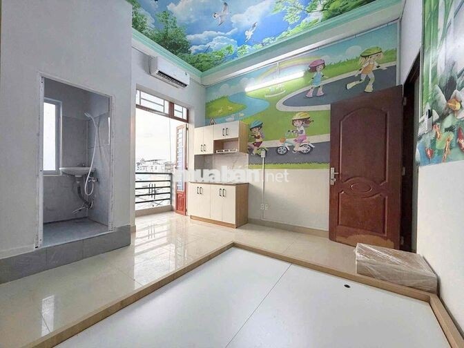 SIÊU PHẨM STUDIO BAN CÔNG RỘNG THOÁNG NGÂY TẠI HƯƠNG LỘ 2