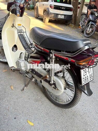 Honda Dream Thái Đỏ mận