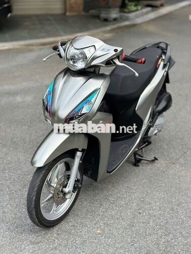 Honda Vision màu trắng
