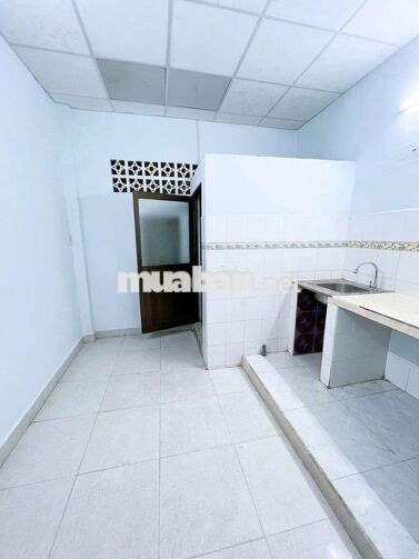 nhà cho thuê Đường Âu cơ 3pn 2wc hẻm 3m thông