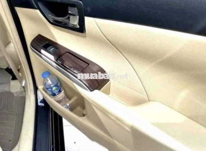 Toyota Camry 2018 5 chỗ Đen
