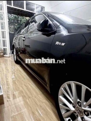Toyota Camry 2018 5 chỗ Đen