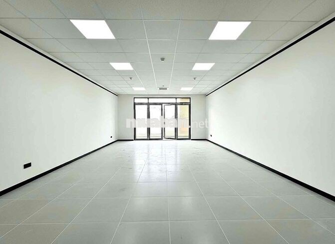 SIÊU PHẨM MỚI HOÀN THIỆN - 70A Thành Thái , P.12, Q10 - có hầm, thang