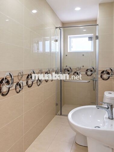 CHO THUÊ CĂN HỘ ORIENTAL PLAZA 2PN 2WC 78M² – NHÀ TRỐNG – 11 TR/THÁNG