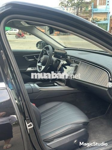 Xe Mercedes Benz E class E200 Exclusive 2025
