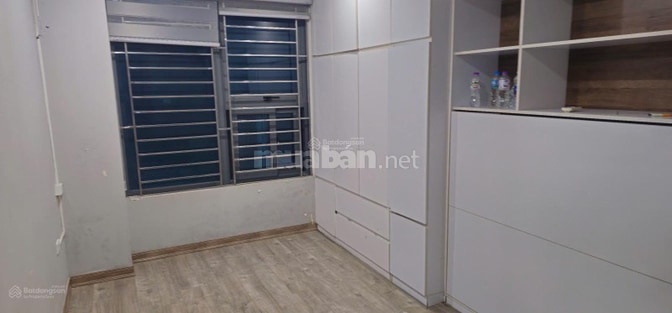 Cho thuê căn hộ chung cư 3 ngủ tại Chung cư 176 Định công, Sky Central