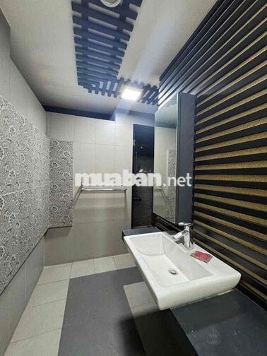 NGUYÊN CĂN BÙI QUANG LÀ 5PN 4WC