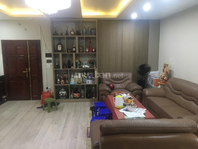 Bán gấp chung cư 250 Minh Khai, Dt 114m2, 3 ngủ 2 wc, giá chào 8.5 tỷ.