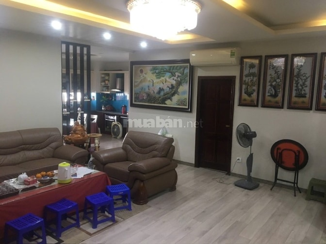 Bán gấp chung cư 250 Minh Khai, Dt 114m2, 3 ngủ 2 wc, giá chào 8.5 tỷ.
