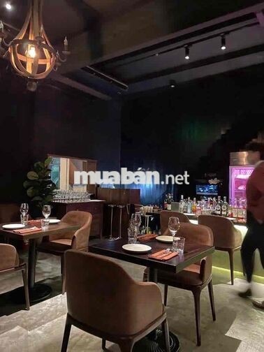CHO THUÊ MẶT BẰNG KHU TÂN ĐỊNH Q1 NGANG 8.5M GIÁ 79TR