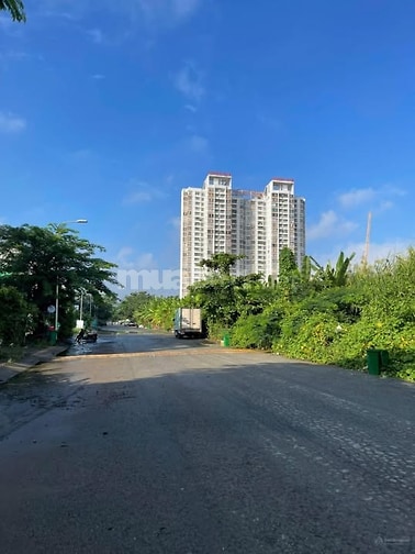 Bán đất nền kèm nhà xây thô KDC 13E Làng Việt Kiều Bình Hưng giá 95 tr