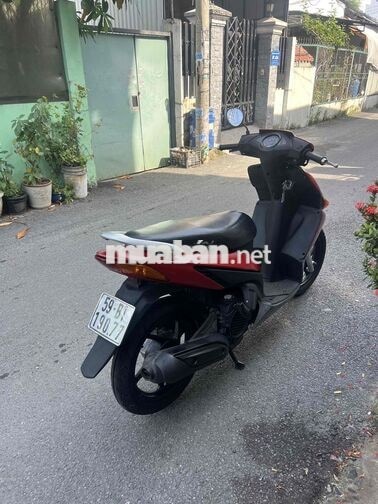 Honda Click màu Đỏ đen