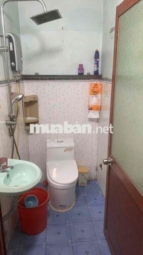 7tr nhà nguyên căn đẹp . 2pn 2wc nguyễn sĩ cố p15 q8 . HBG cách MT 20m