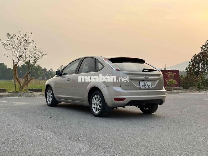 Ford Focus số tự động đẹp xuất sắc độ full đồ chơi