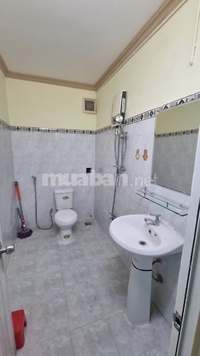Nhà HXH Lâm Văn Bền 4x20 3 Tầng 3PN 4WC nhà trống giao ngay
