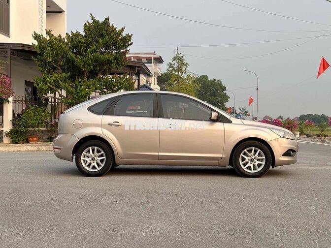 Ford Focus số tự động đẹp xuất sắc độ full đồ chơi