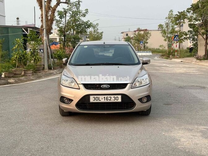 Ford Focus số tự động đẹp xuất sắc độ full đồ chơi