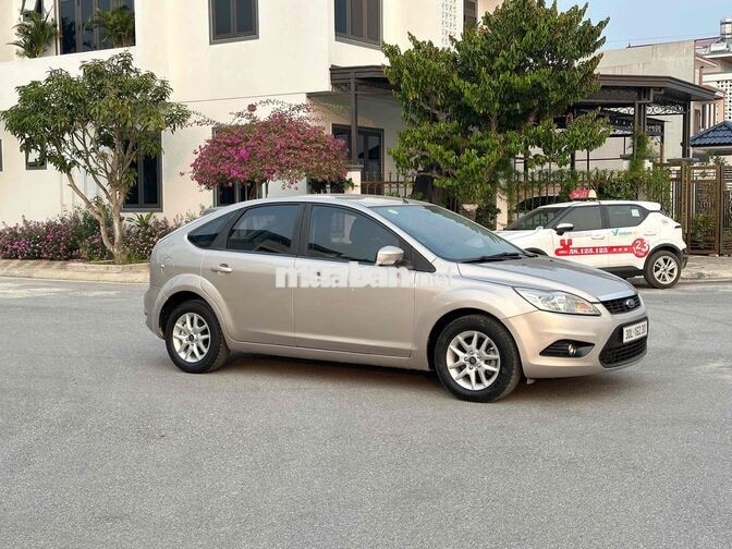 Ford Focus số tự động đẹp xuất sắc độ full đồ chơi