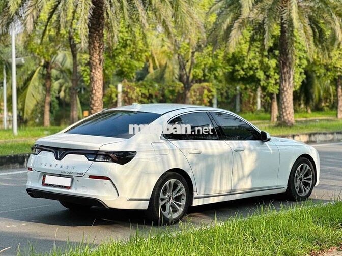 VinFast Lux A2.0 2021 Base 6.8 vạn km Trắng