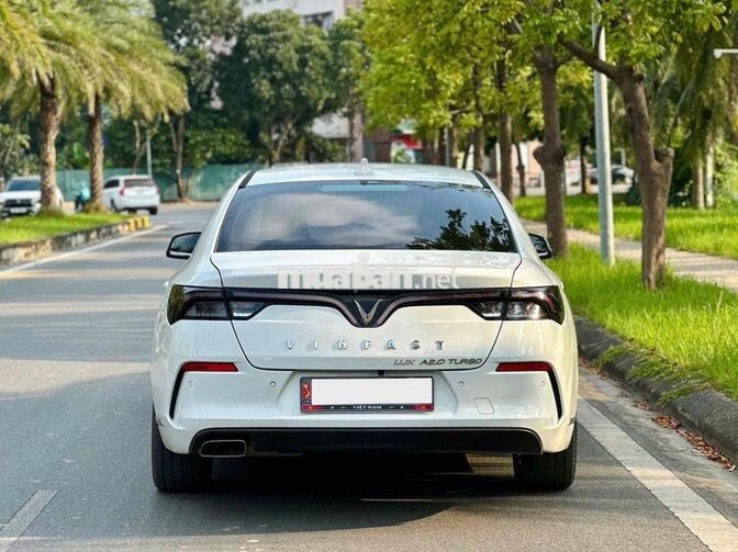 VinFast Lux A2.0 2021 Base 6.8 vạn km Trắng