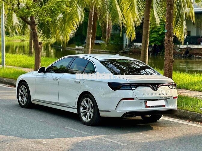 VinFast Lux A2.0 2021 Base 6.8 vạn km Trắng