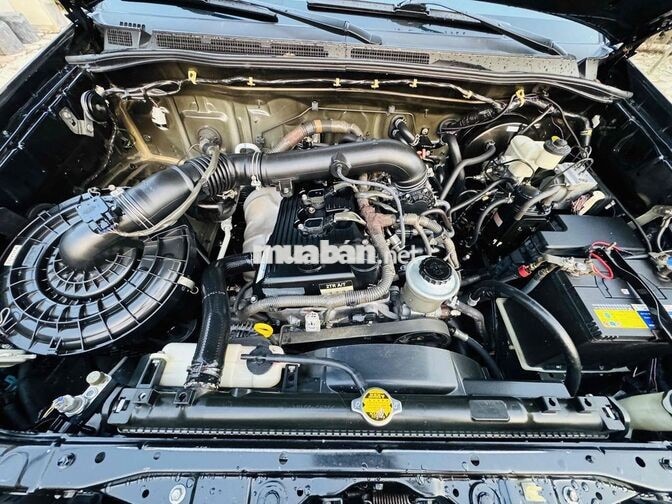 Toyota Fortuner 2011 V 7 chỗ Đen