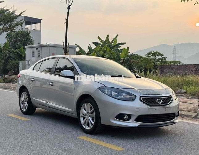 Renault SM3 LE 5 chỗ Xăng Tự động Bạc