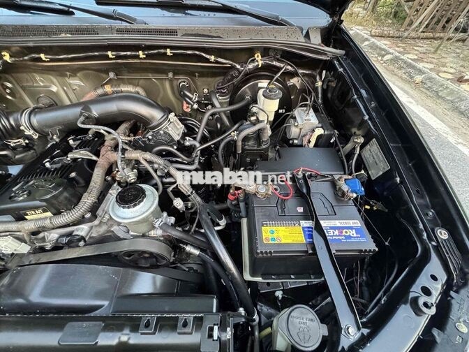 Toyota Fortuner 2011 V 7 chỗ Đen