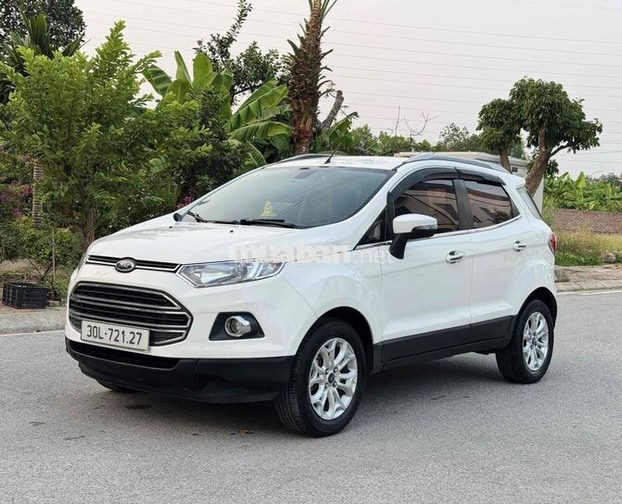 Ford EcoSport Titanium Trắng 5 chỗ