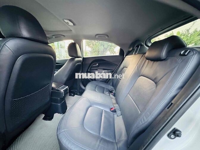 Kia Rio Hatchback Bạc 5 chỗ Tự động