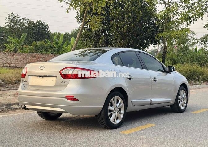 Renault SM3 LE 5 chỗ Xăng Tự động Bạc