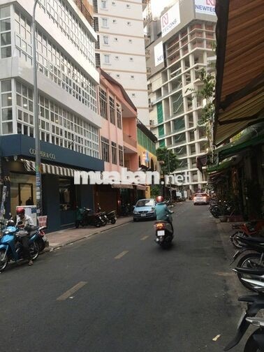 NC  cafe - nhà hàng 15 Lê Công Kiều, Q1. Dt: 10x5m, Kc: trệt 3 lầu