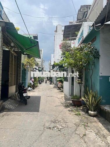 Cho thuê kho 200m2 HXH 2 MẶT TIỀN  Khuông Việt giáp ranh Q11