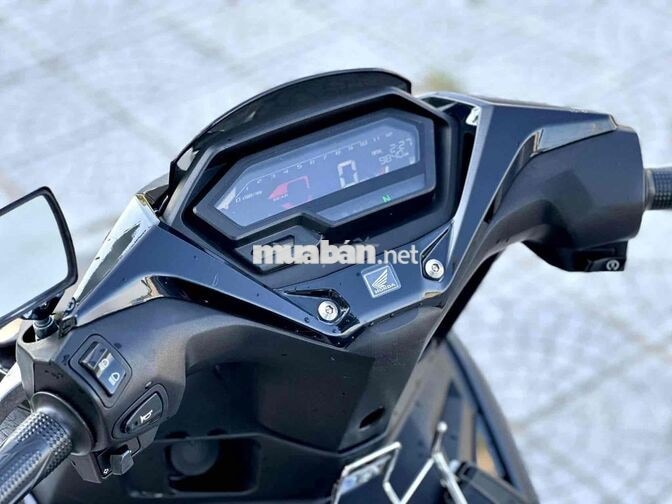 Honda Winner X V4 2025 9000 km màu đen