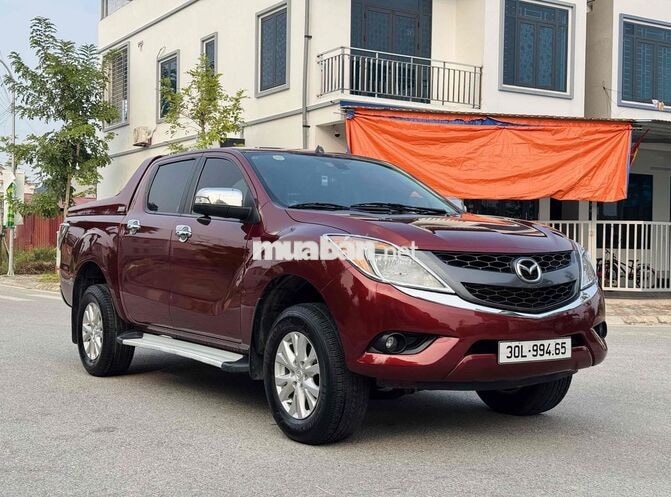 Mazda BT-50 5 chỗ Tự động Dầu đỏ