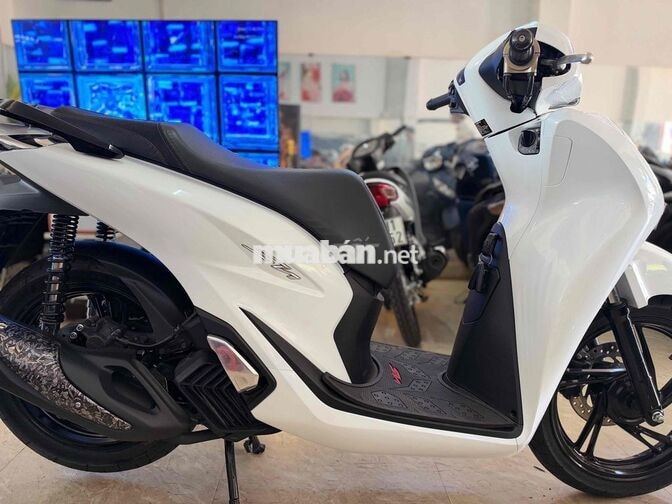 Honda SH 125 màu trắng