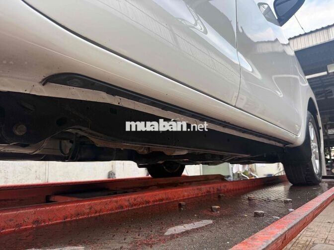 Toyota Innova 2018 2.0E Trắng