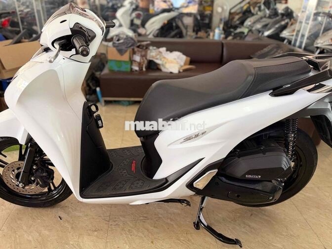Honda SH 125 màu trắng