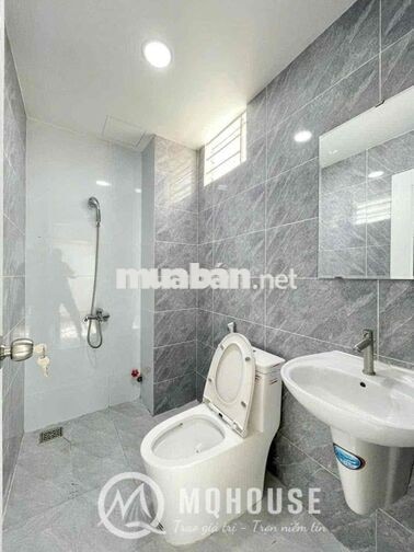 Studio Cửa Sổ Trời Siêu Thoáng, Full NT Có Máy Giặt Riêng, Gần Etown
