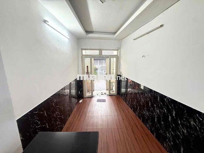 Cho thuê nhà hẻm xe hơi, 3PN 3VS - Trường Chinh P14 TB