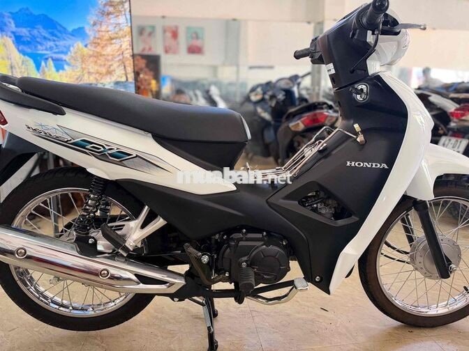 Honda Wave Alpha màu trắng