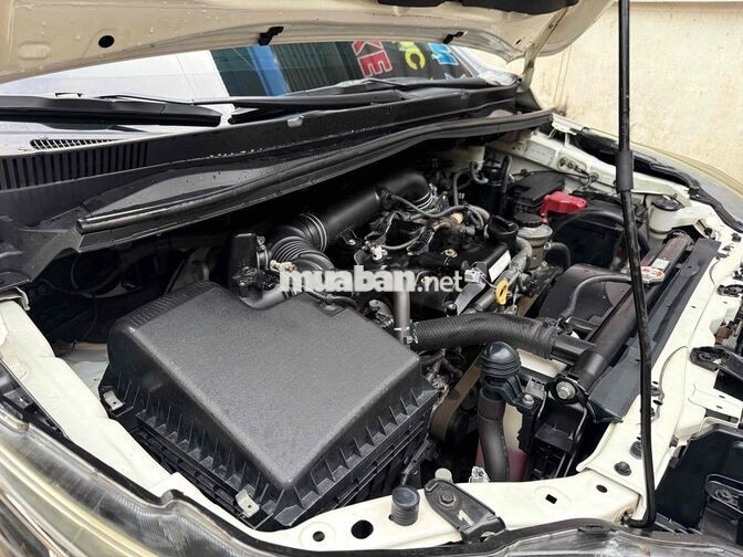 Toyota Innova 2018 2.0E Trắng