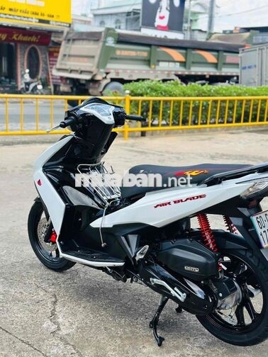 Honda Air Blade 125cc Trắng đen