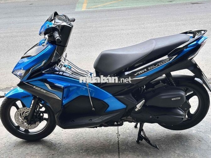 Honda Air Blade 125cc xanh đen mới 98%