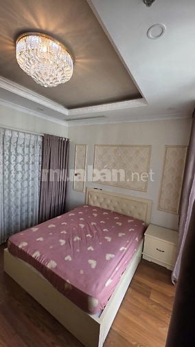 Bán gấp chung cư Royal Citi 72A Nguyễn Trãi, Dt 125m2, chào 15 tỷ.