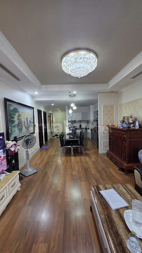 Bán gấp chung cư Royal Citi 72A Nguyễn Trãi, Dt 125m2, chào 15 tỷ.